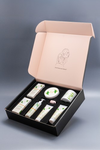 Набор уходовой косметики для лица и тела увлажнение, 8 предетов