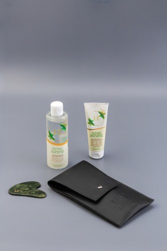 Косметический подарочный набор уходовой косметики для лица